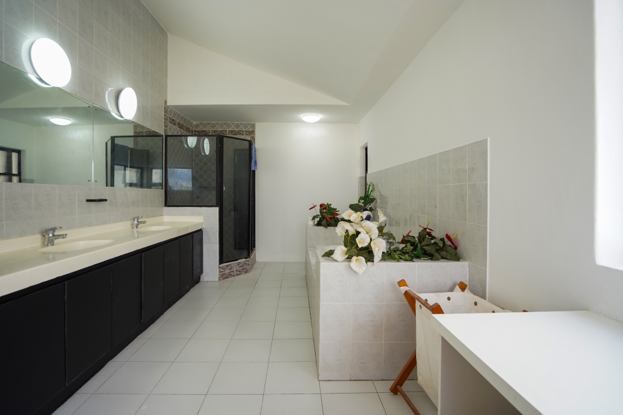 4 Bedroom Property for Sale in Van Riebeeckstrand Western Cape